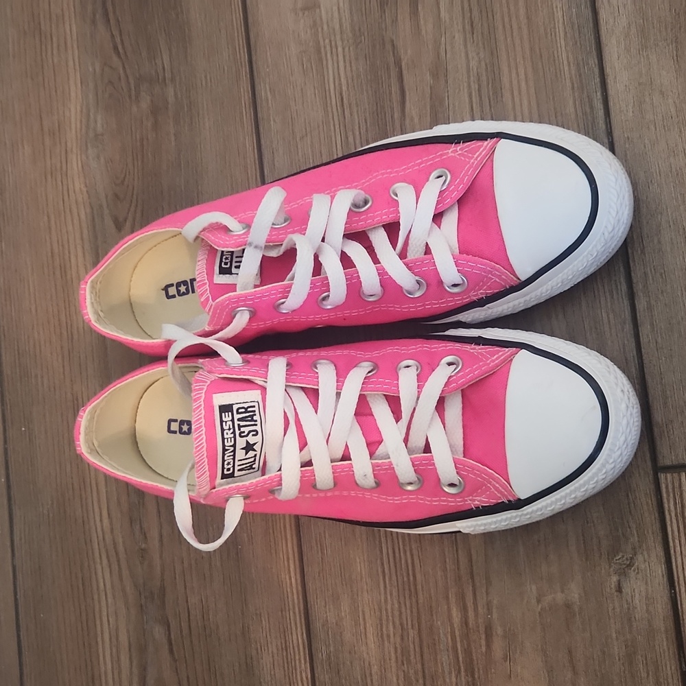 Size 8 neon pink converse sneakers